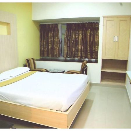 Sri Srinivasa Residency 호텔 Kadapa 외부 사진
